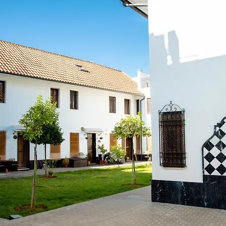 Patios De San Lorenzo Con Parking