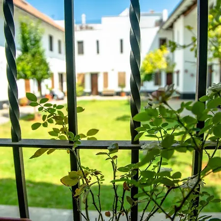 Patios De San Lorenzo Con Parking Prázdninový dům *