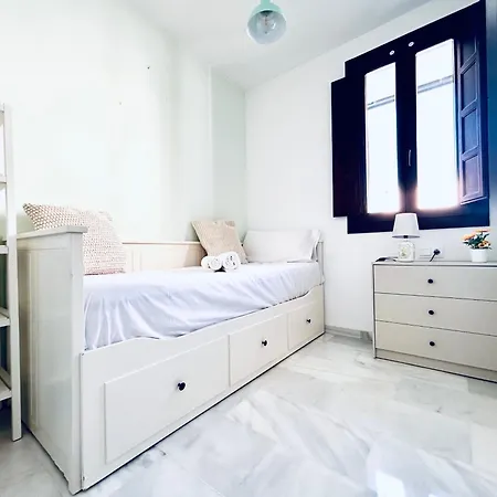 Patios De San Lorenzo Con Parking * Cordoba