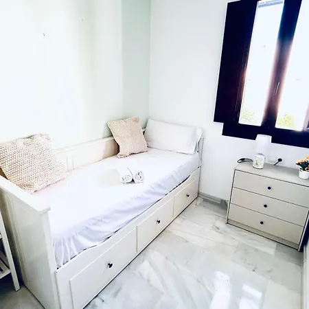 Patios De San Lorenzo Con Parking