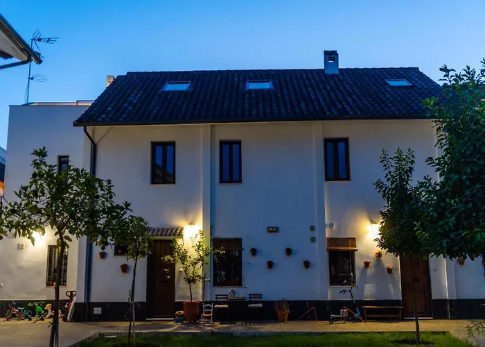 Будинок відпочинку Patios De San Lorenzo Con Parking *