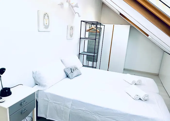 Будинок відпочинку Patios De San Lorenzo Con Parking