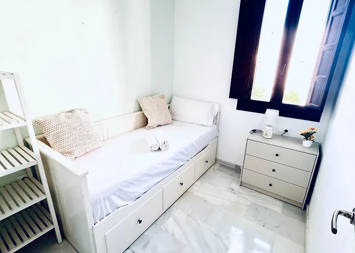 Patios De San Lorenzo Con Parking