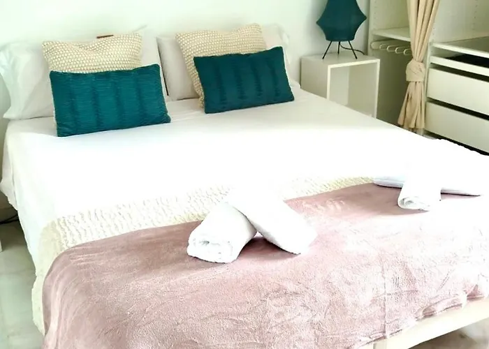 Patios De San Lorenzo Con Parking * Кордова