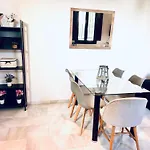 Patios De San Lorenzo Con Parking 別荘