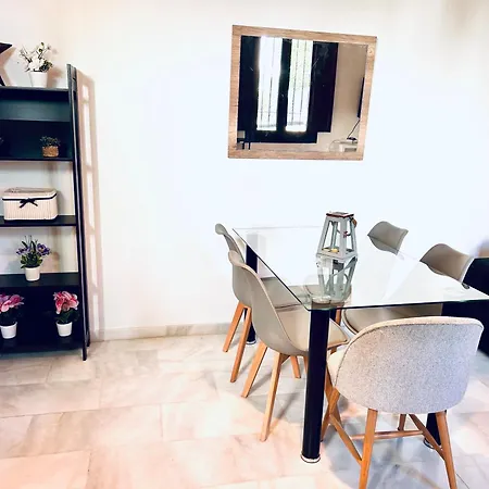 Patios De San Lorenzo Con Parking Feriehus